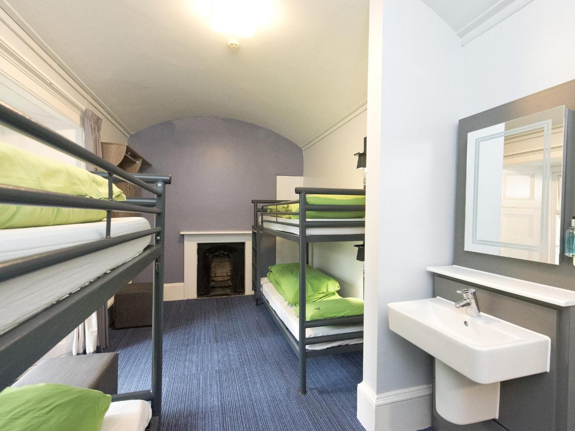 4 Bed Private Room Ensuite