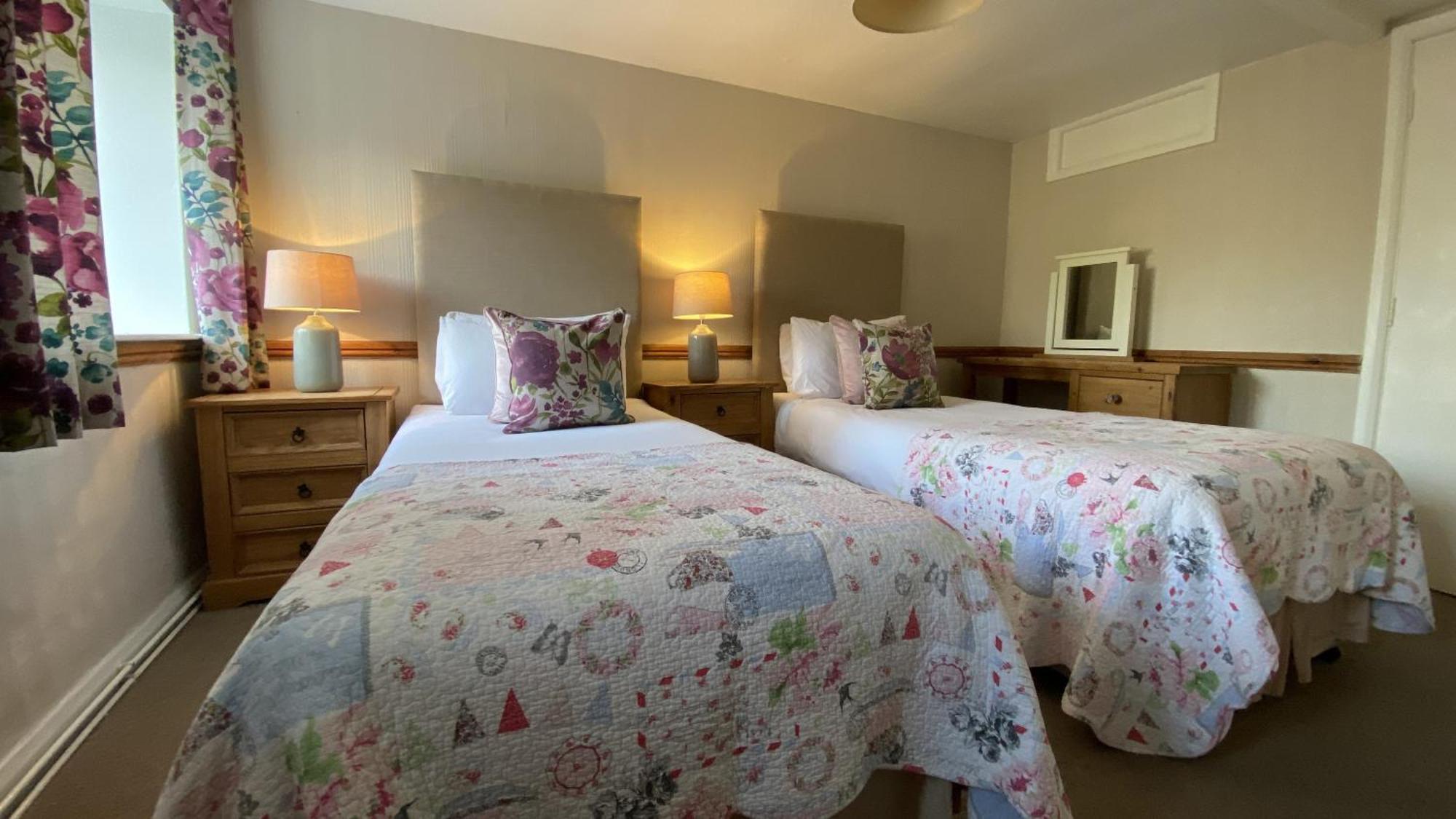 Double or Twin Room with Private Bathroom