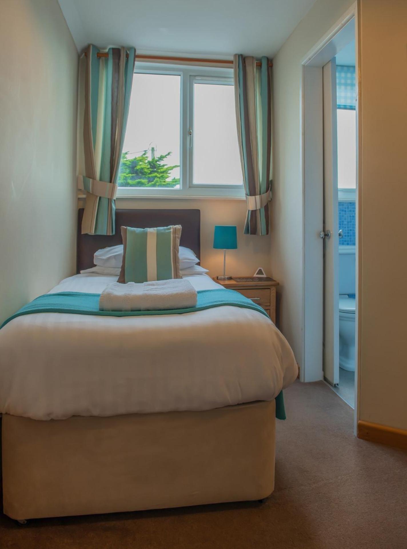 Single Room,1629413276:JPEG