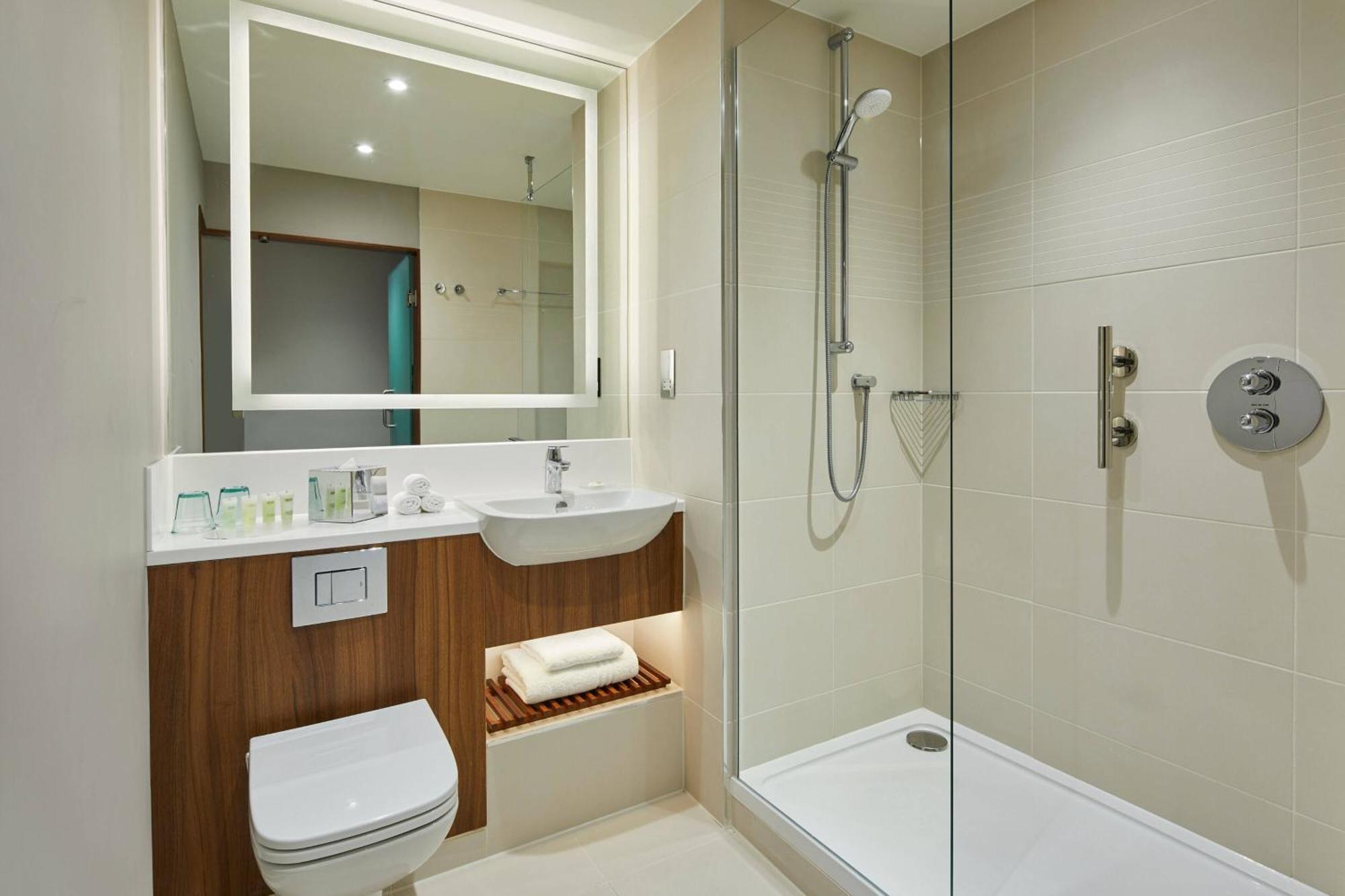 Junior King Suite
