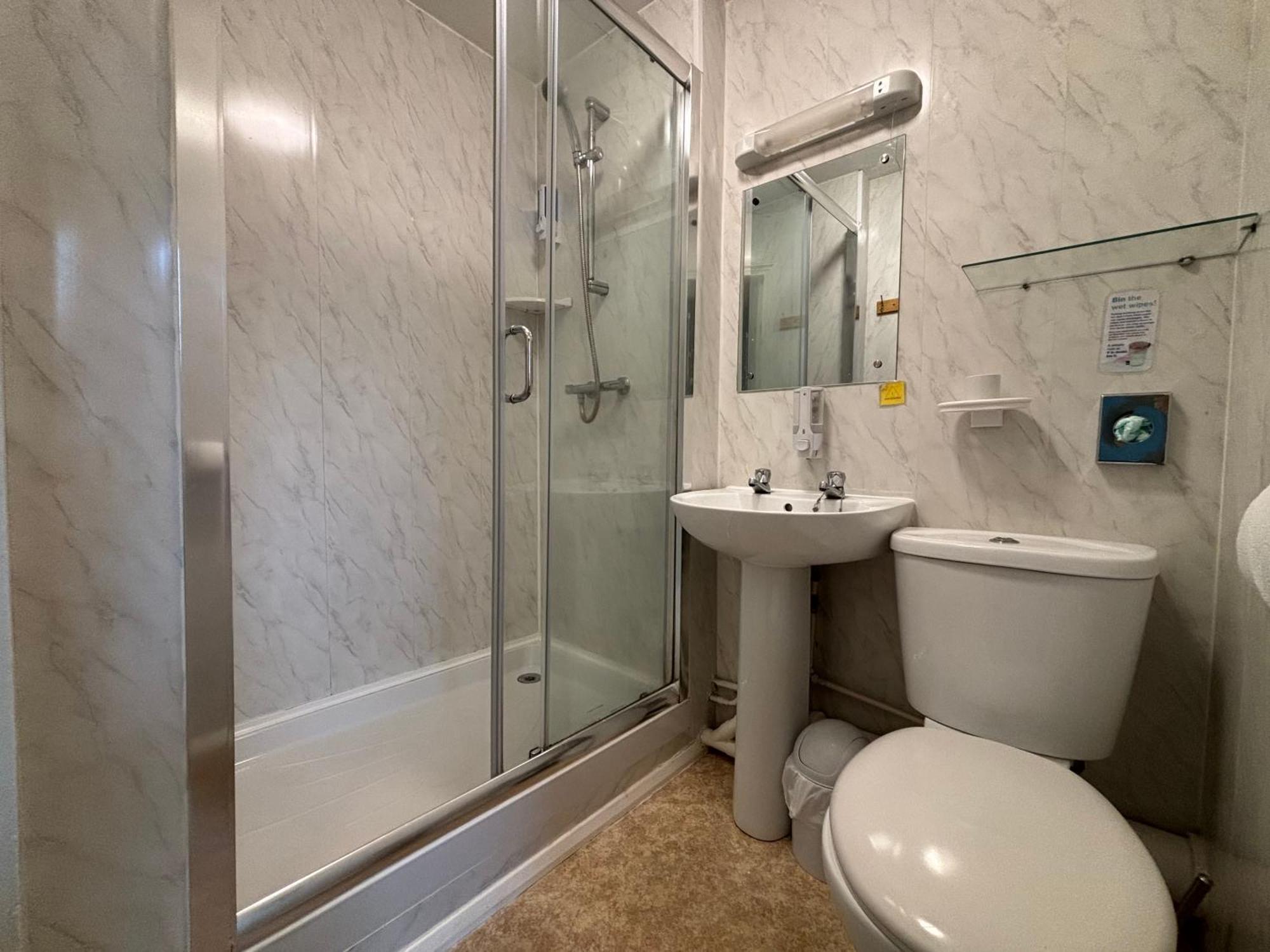 Deluxe Double Room with Shower