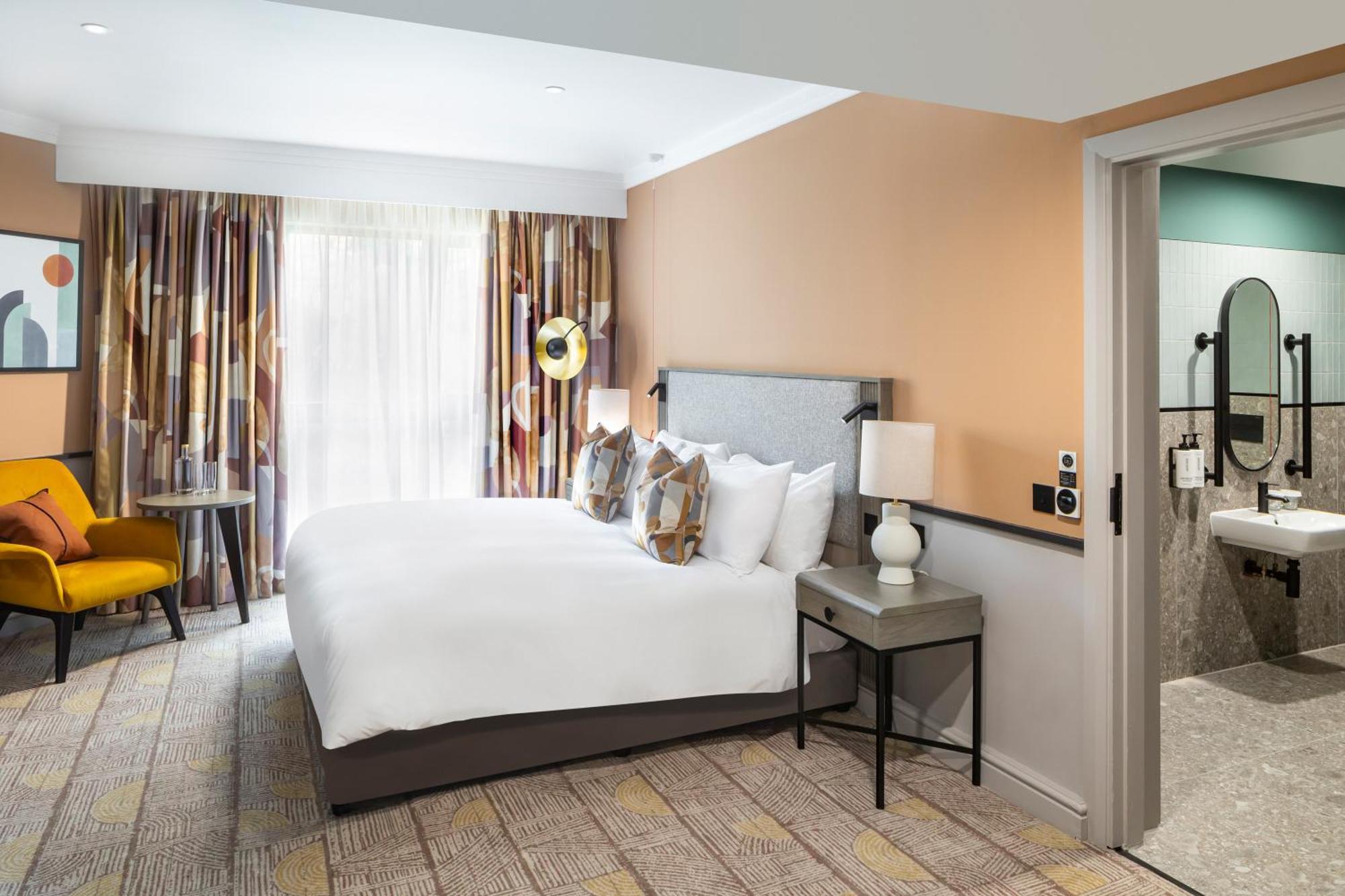 Standard Super King Room - Accessible