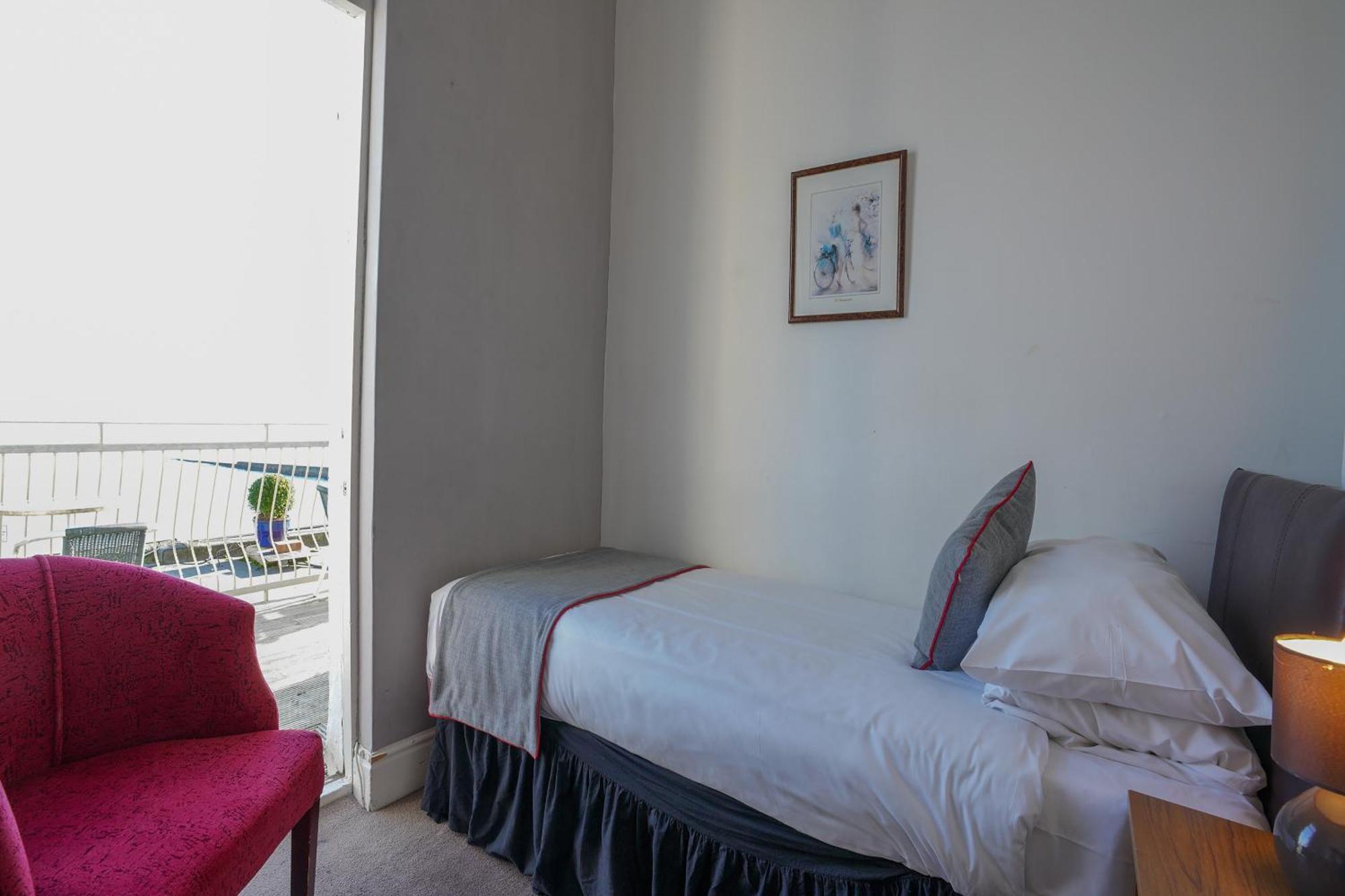 Standard Single Room with view and balcony