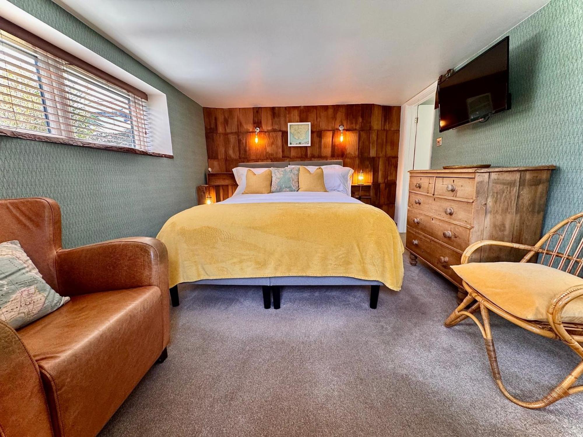 King Room,1659503862:JPEG