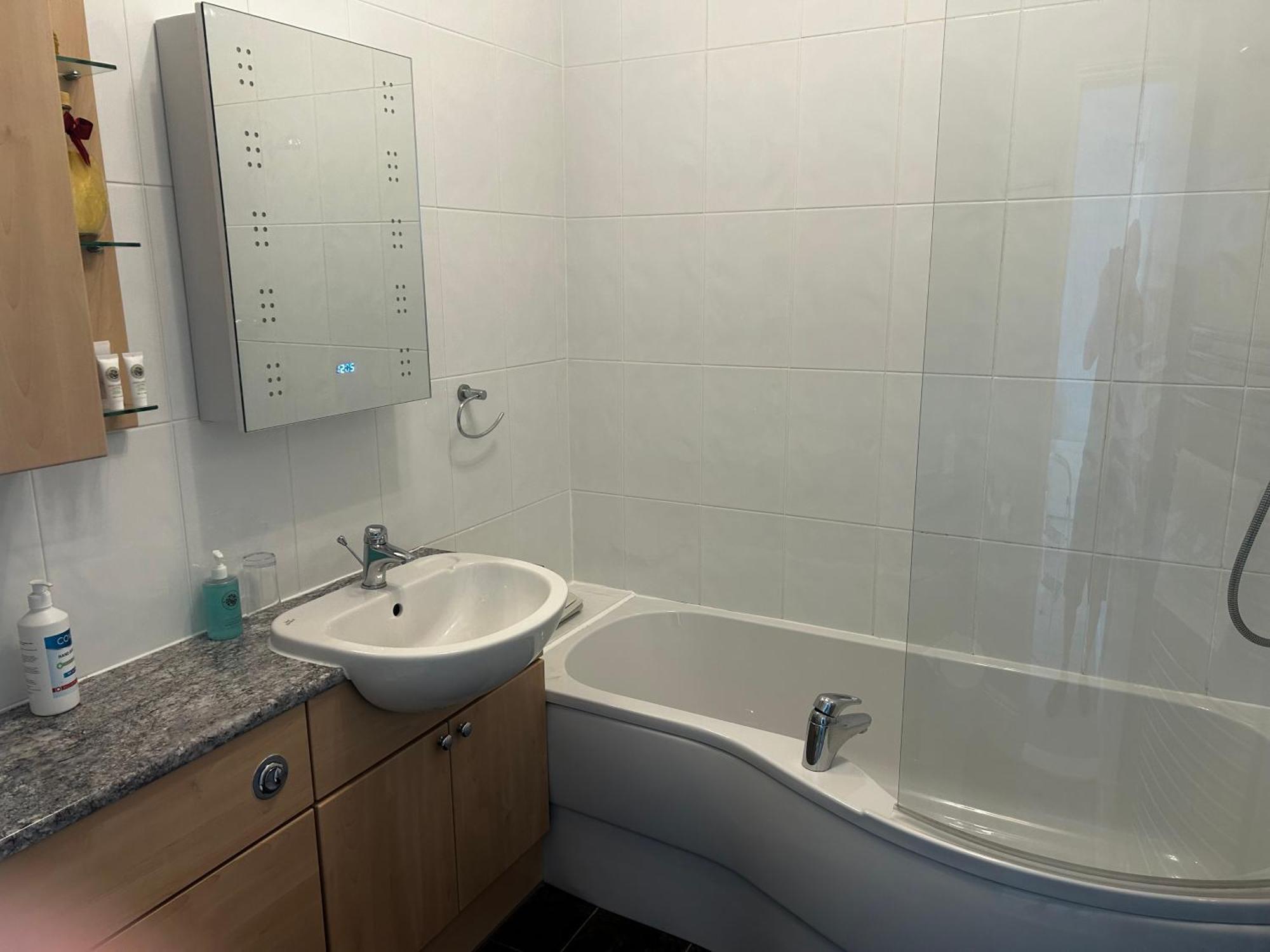 Deluxe King Room - Not Pet Friendly
