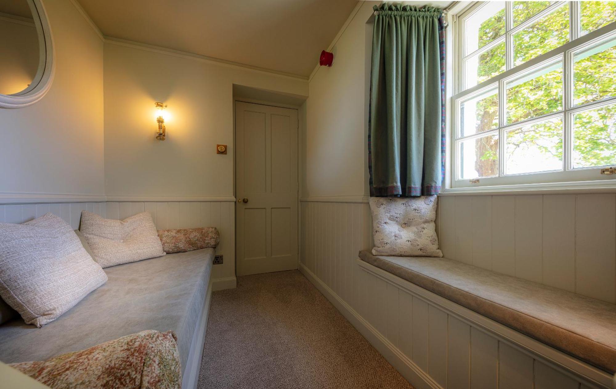 Flora MacDonald Cottage - Heritage Room