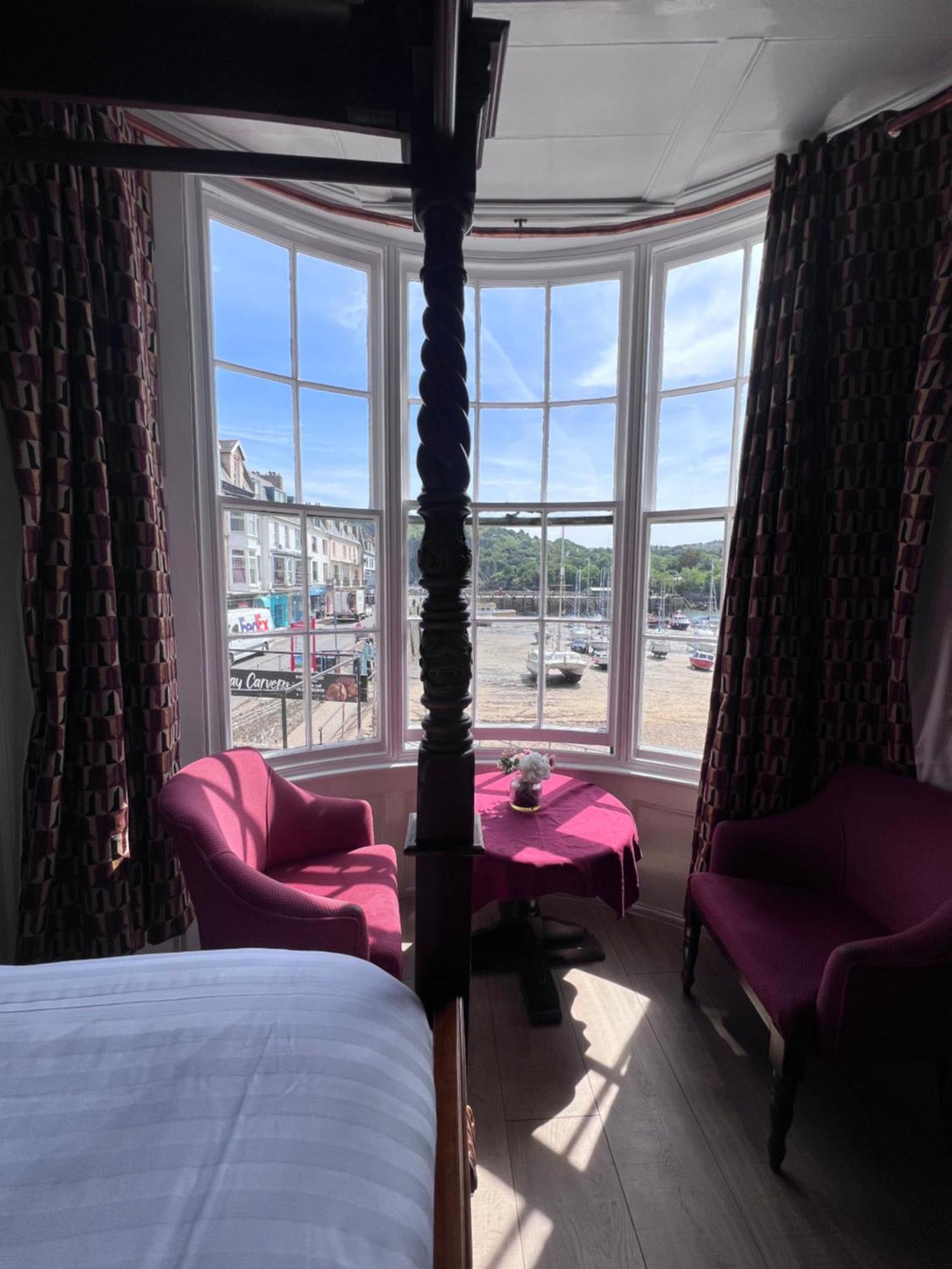 Executive Room with Four Poster Bed and Sea View