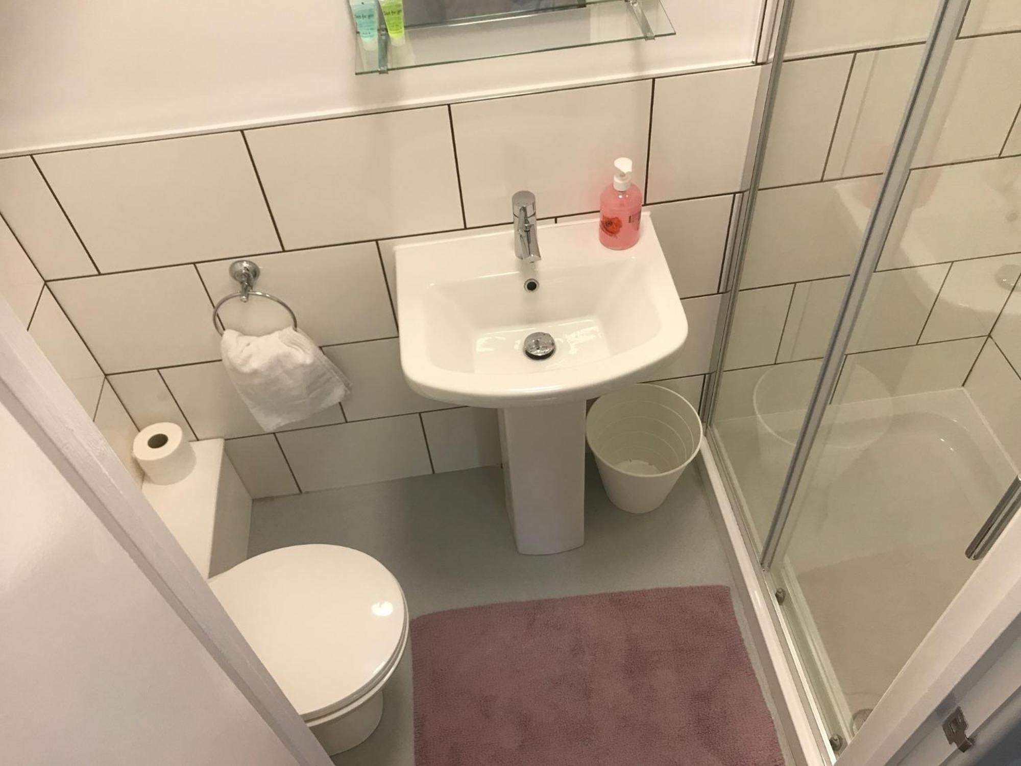 Double Room Private Bathroom,1678682933:JPEG