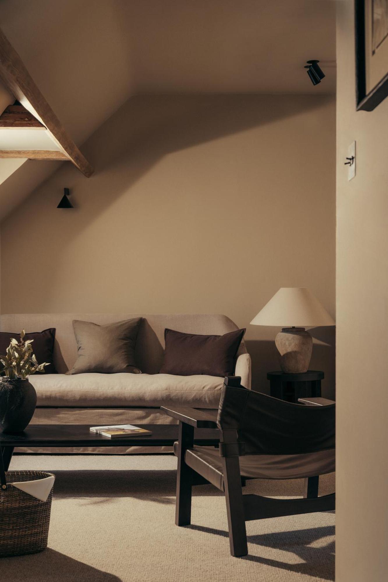 Comfy Lounge