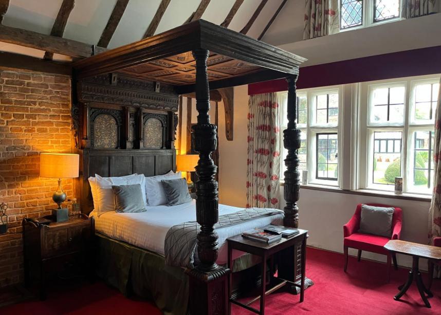 Feature Room with Four Poster Bed - Non-Smoking