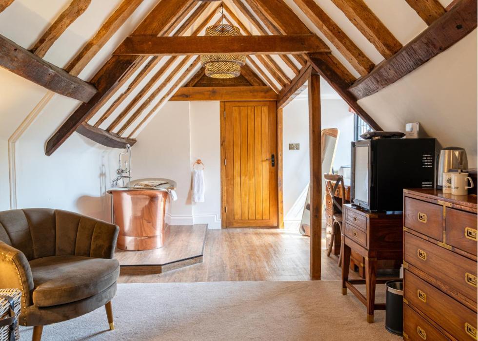 Luxury Suite with King Bed - Non Smoking