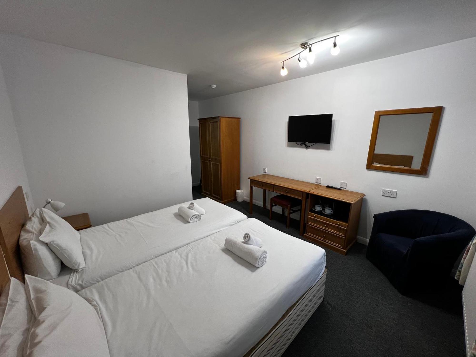 Standard Twin Room