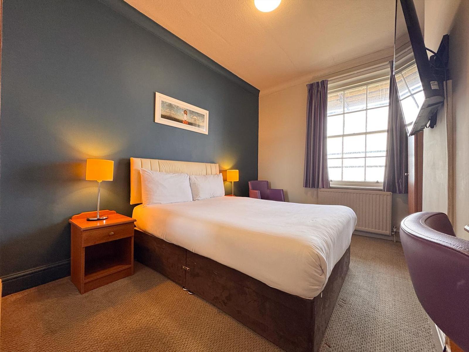 Cosy Double Room with Sea View
