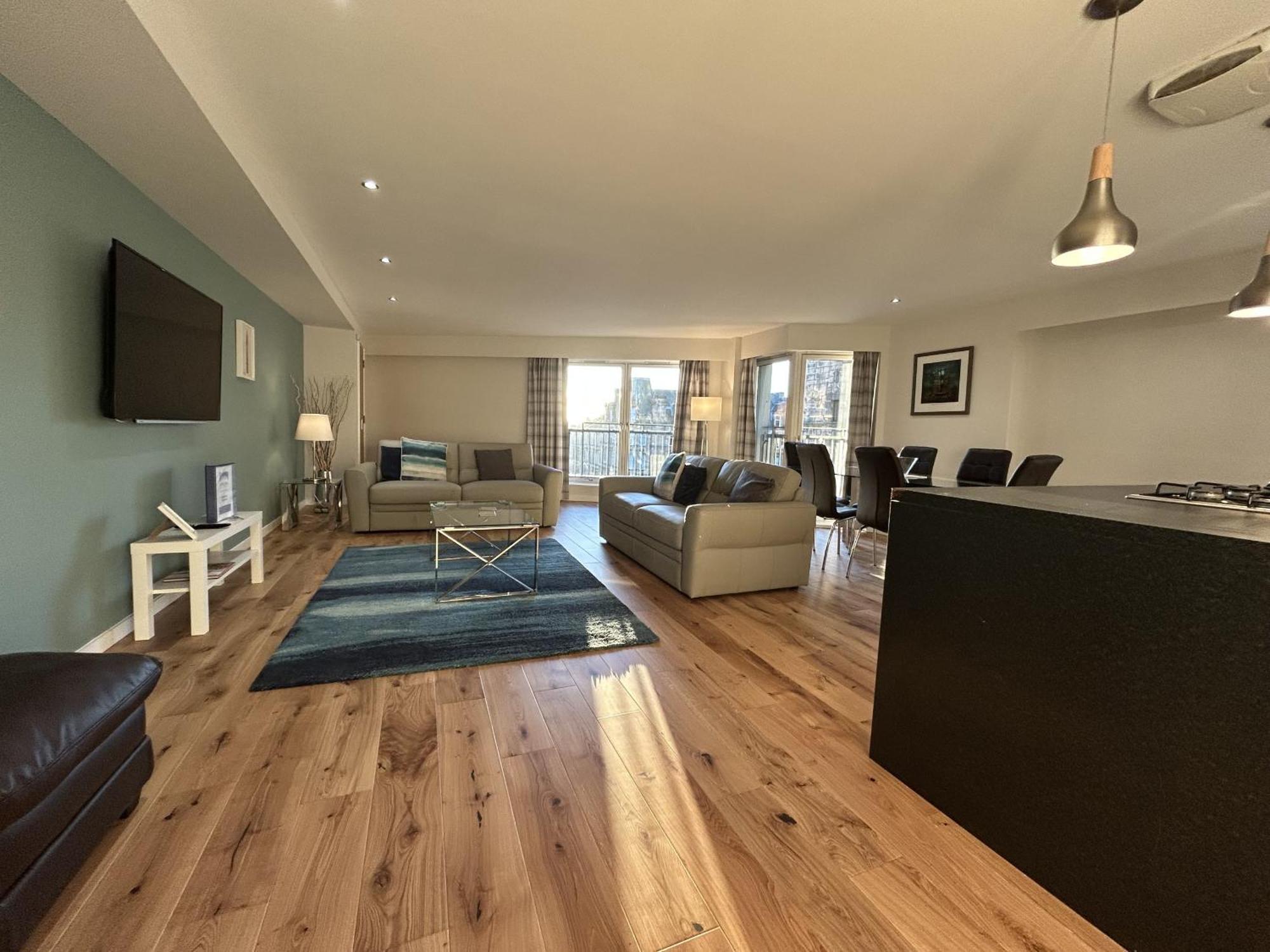 Superior Two King Bedroom Apartment with Sofa Bed