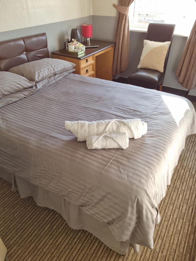 Double Room with Shared Bathroom