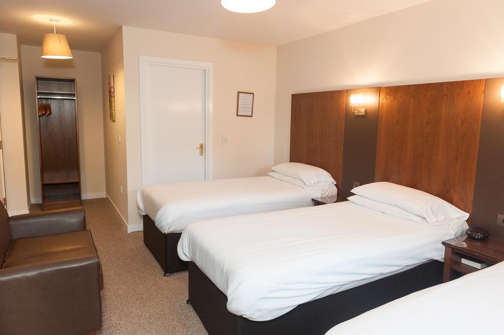 Triple Room with Shower