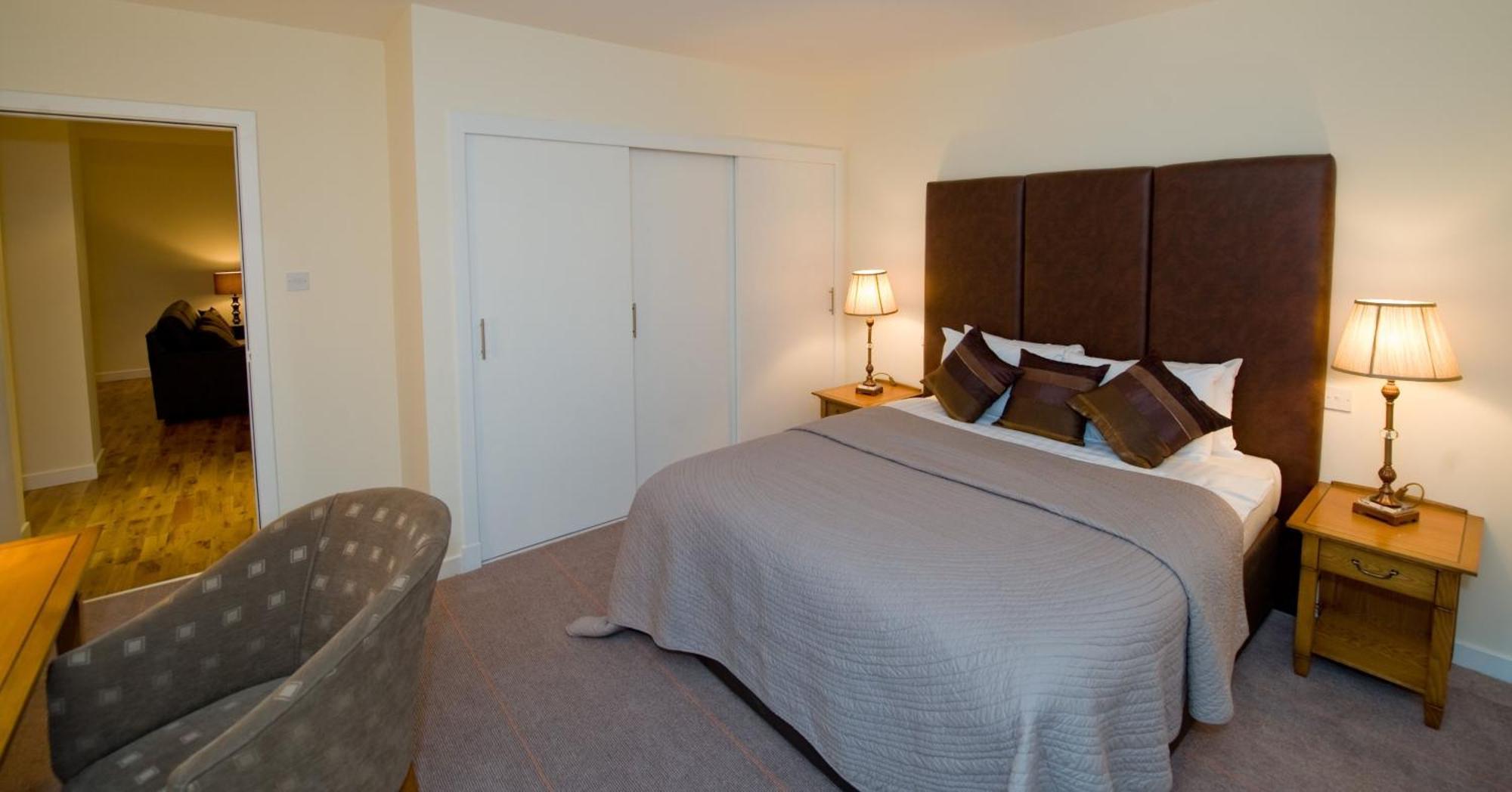 Executive One-Bedroom Apartment,510263919:JPEG
