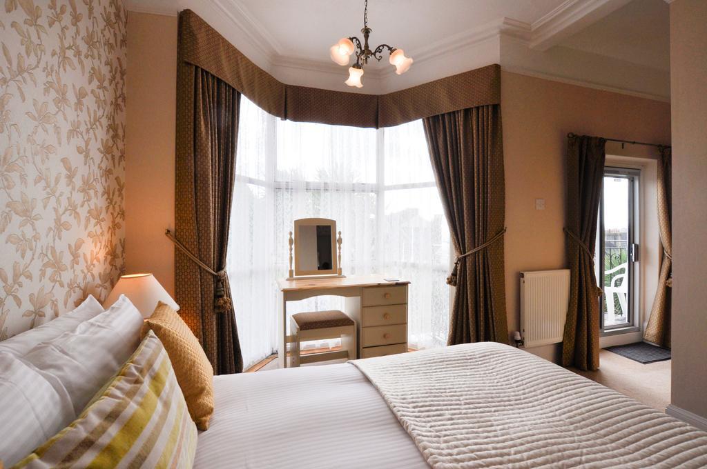 Luxury Double Room with Balcony