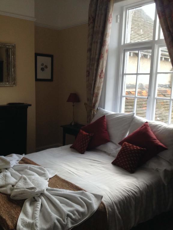 Classic Double Room with Private External Bathroom