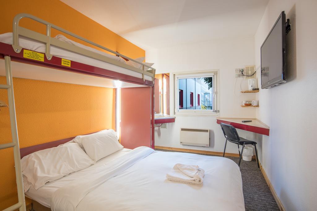 Triple Room with Shared Bathroom
