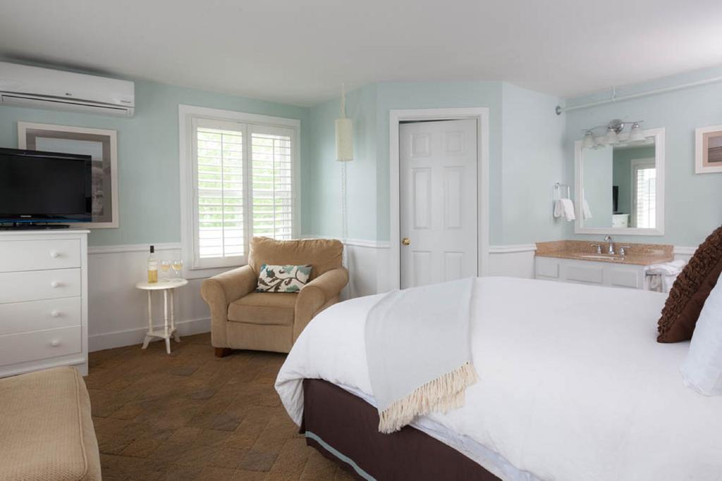 Traditional Two Bedroom Apartment