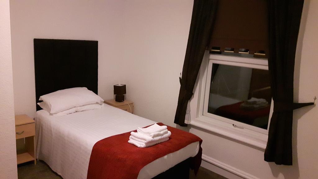 Economy Single Room with Shared Bathroom