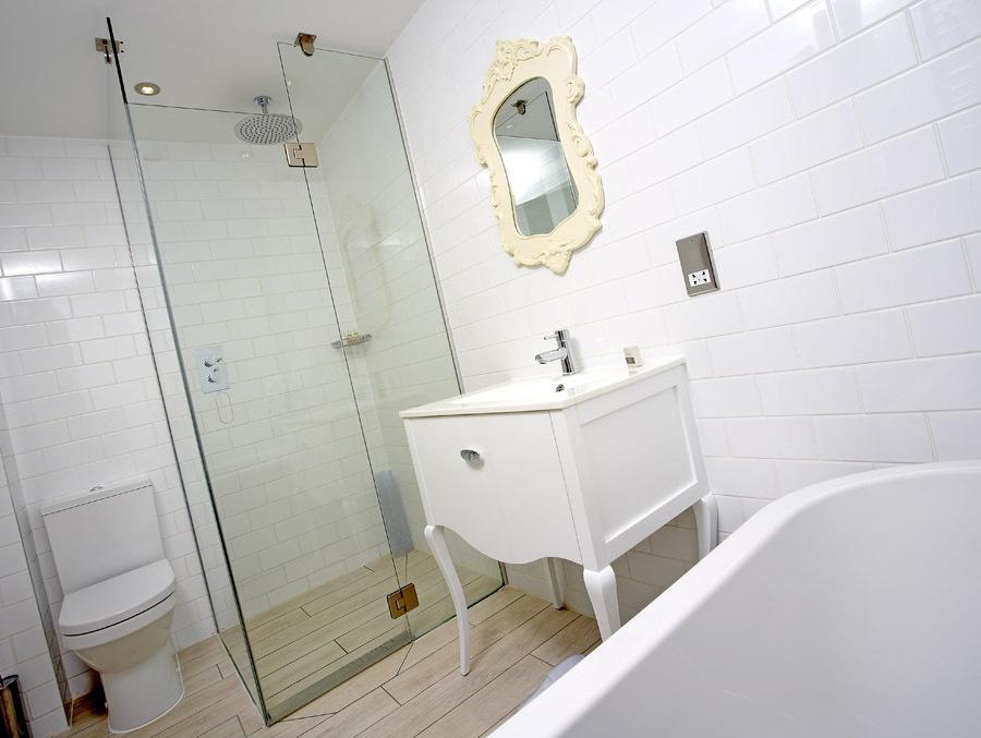 Suite with Hot Tub