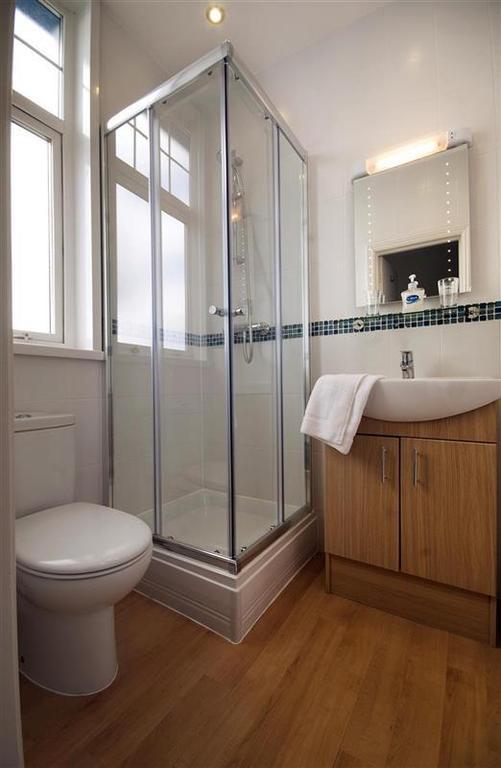 Double Room,1765759057:JPEG