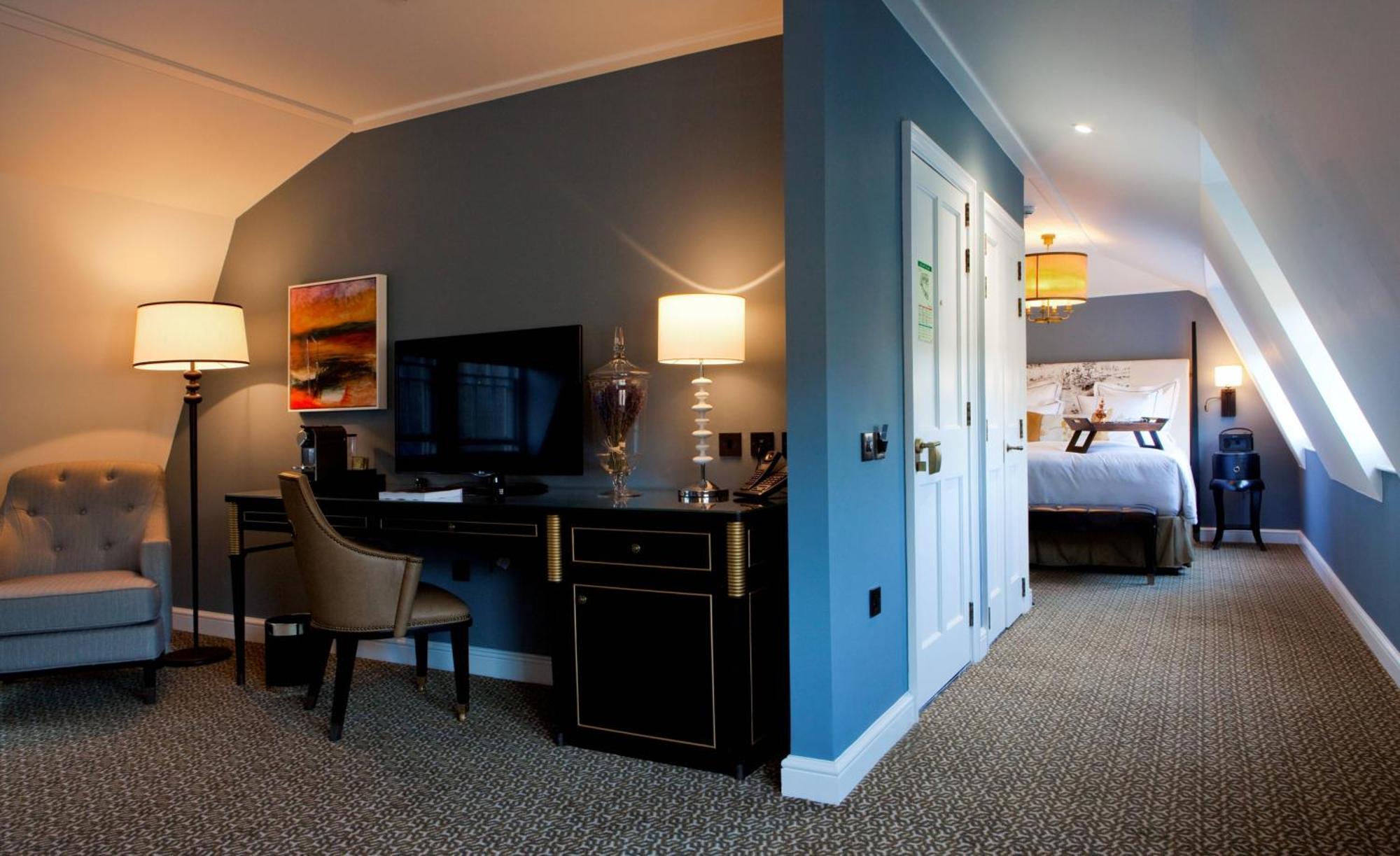 Deluxe Suite with Spa Bath