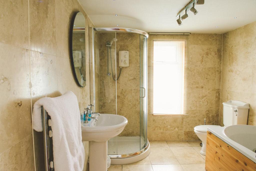 Single Room with Private External Bathroom