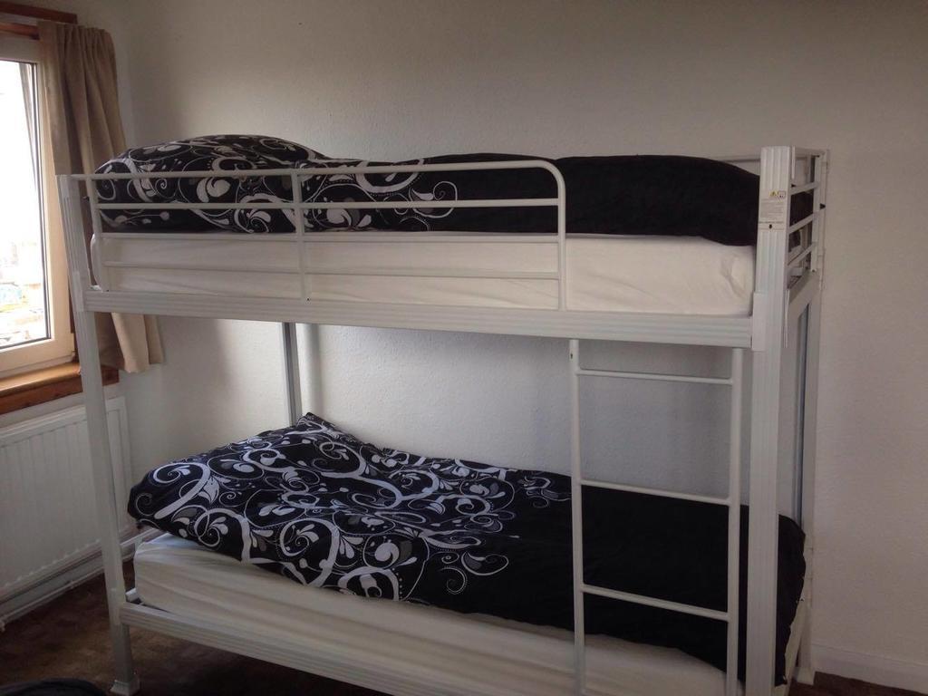 Basic Triple Room with Shared Bathroom