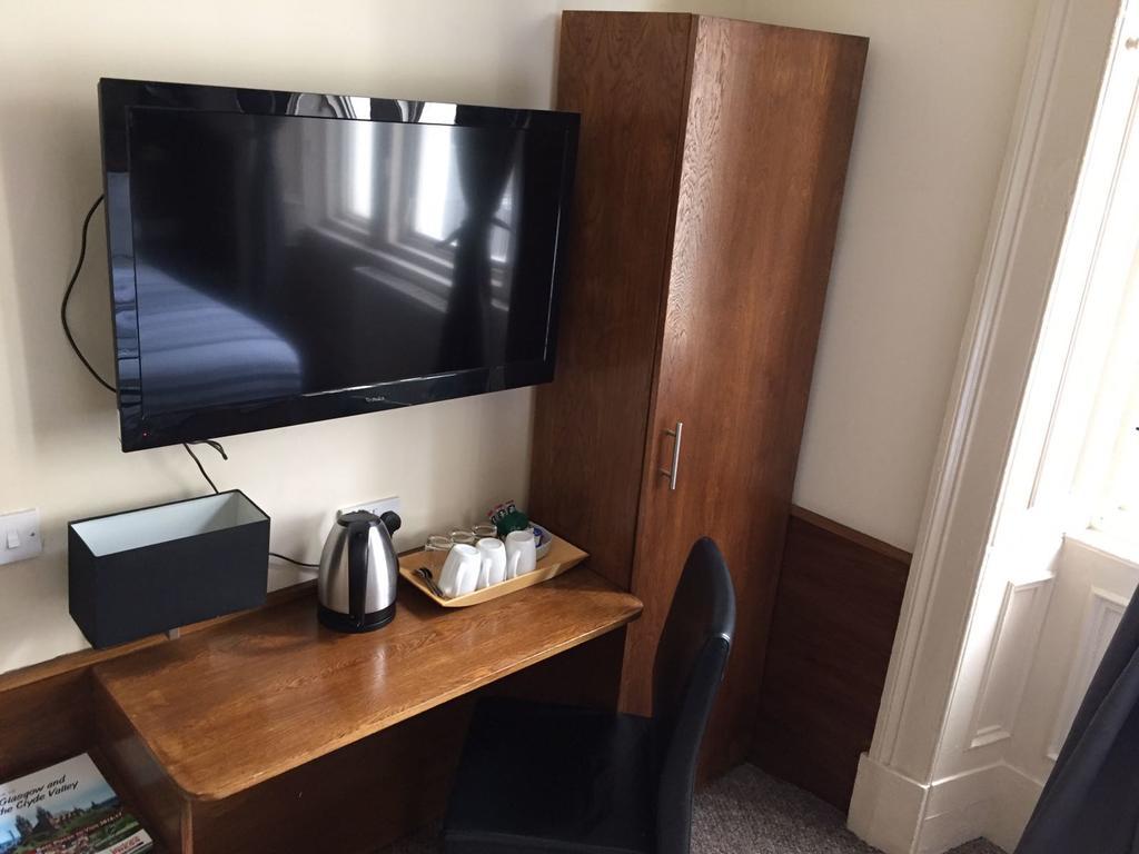 Family Room,1210039777:JPEG