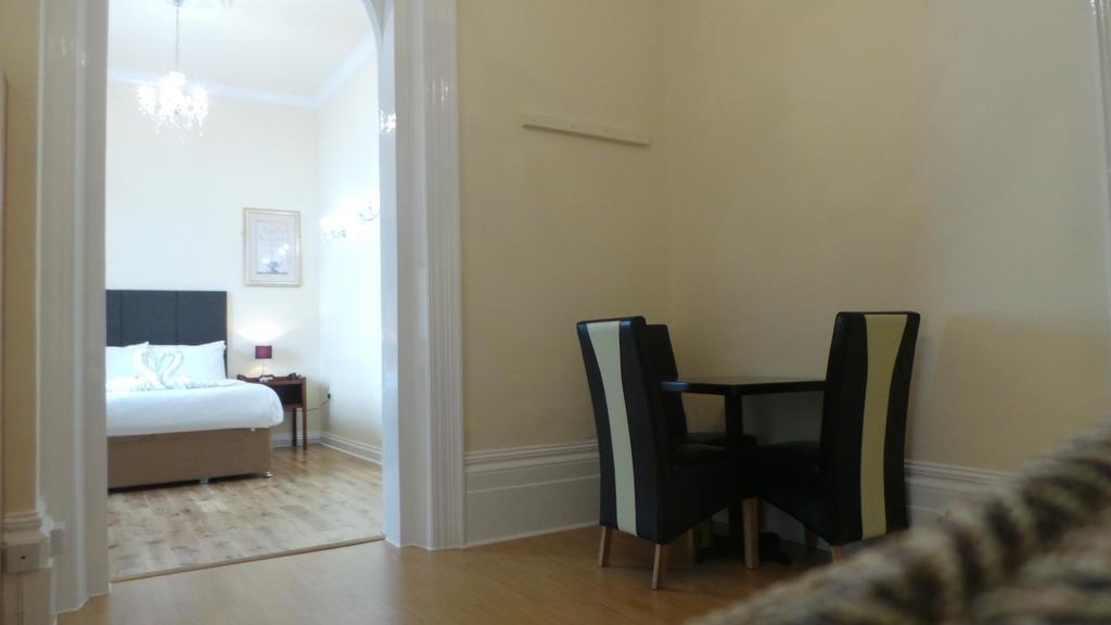 One-Bedroom Apartment,402817287:JPEG