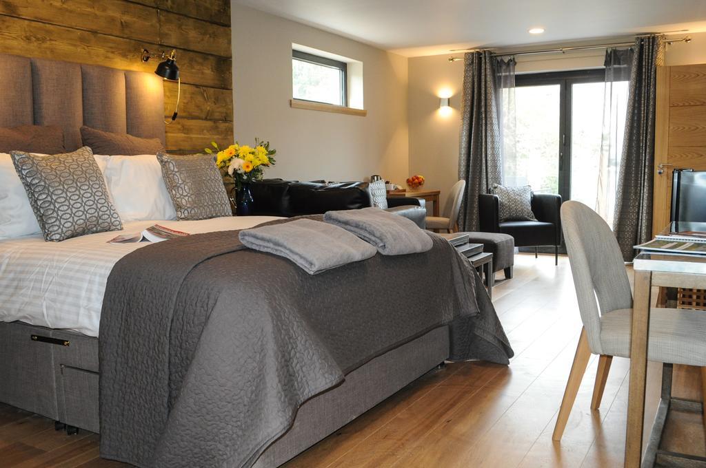 Corran Suite,710338933:JPEG