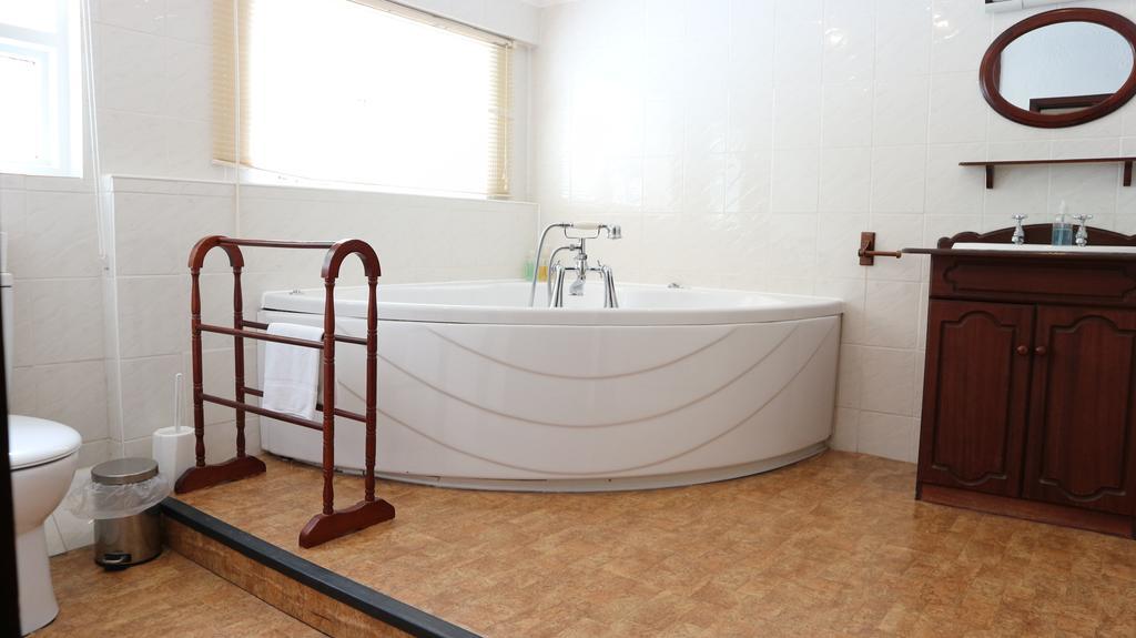 Double Room with Spa Bath