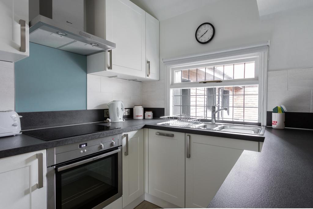 Two-Bedroom Apartment (Flat H)