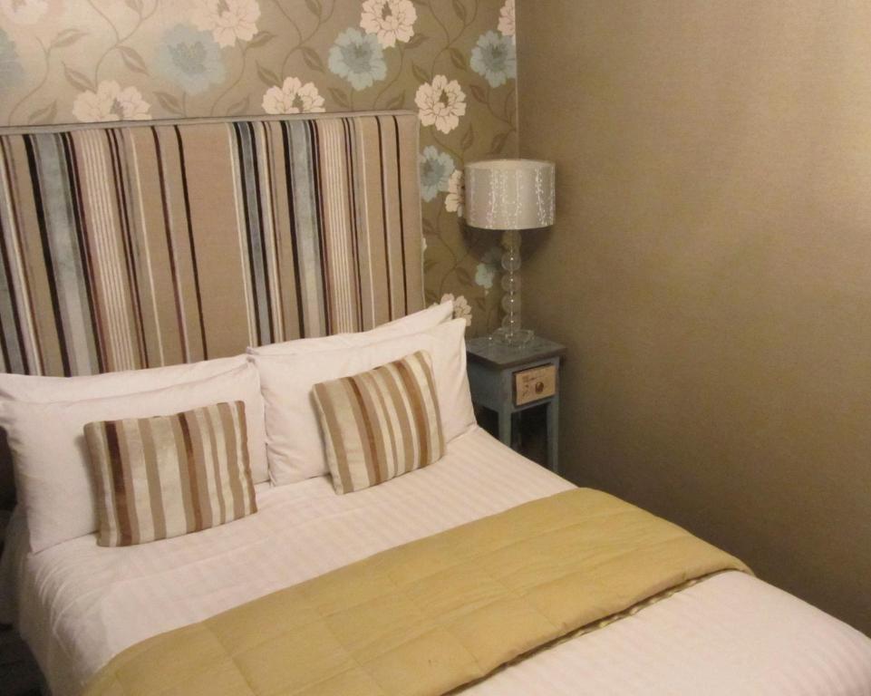 Standard Double Room with Shower