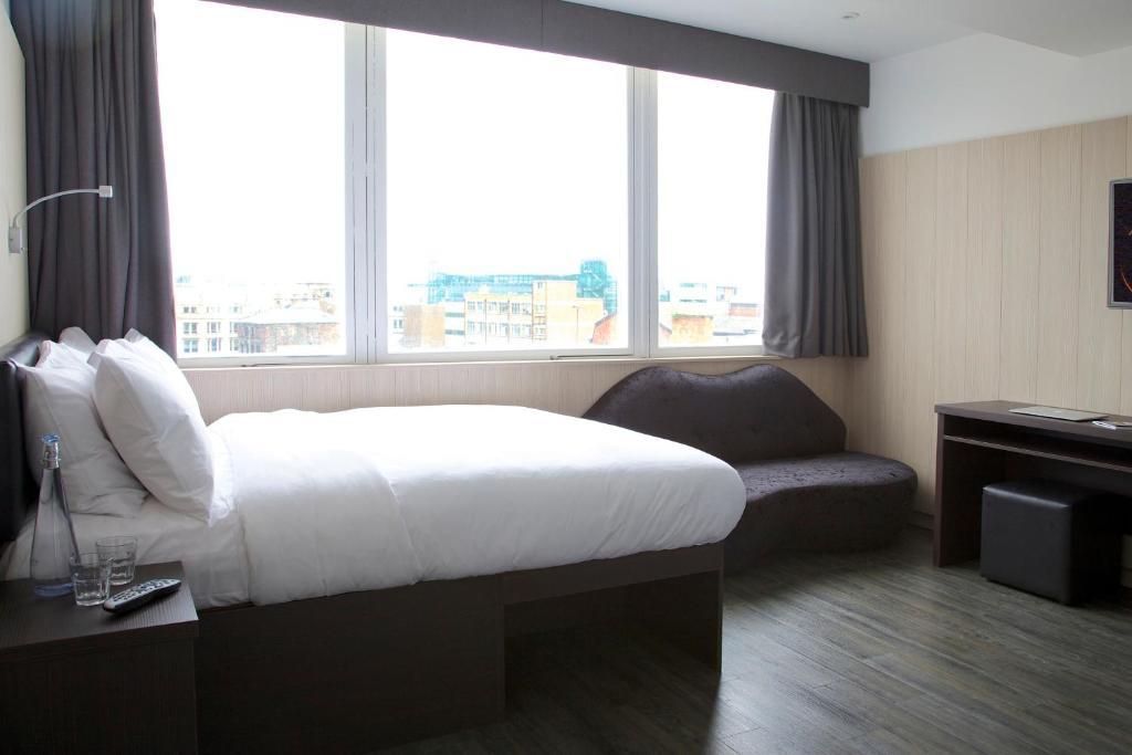 Quarto Queen Superior