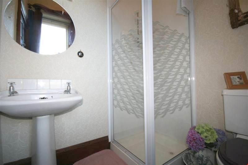 Superior King Room with Ensuite Bathroom