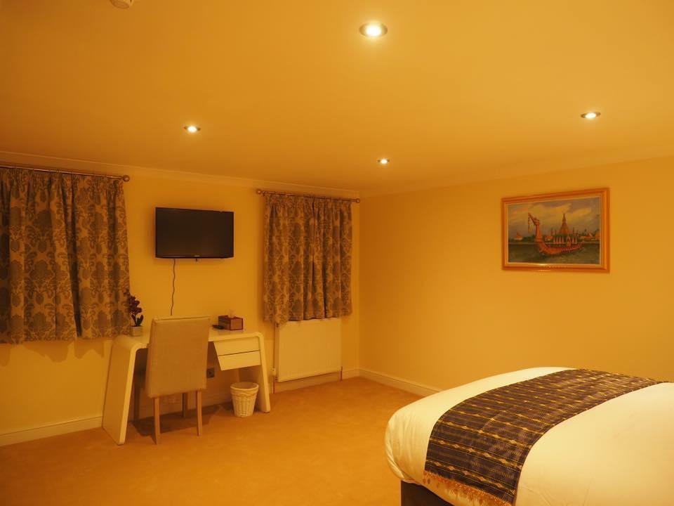 Deluxe Suite