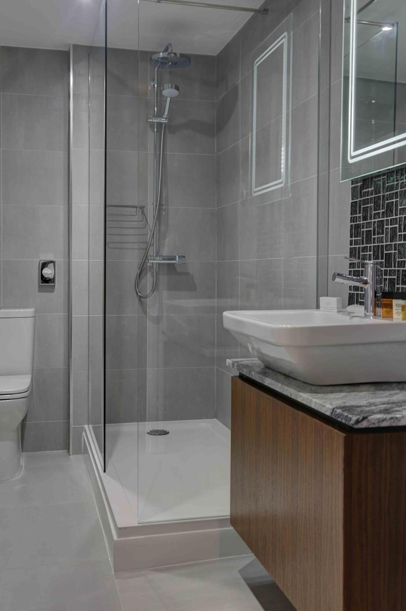 Luxury King Suite - Non-Smoking