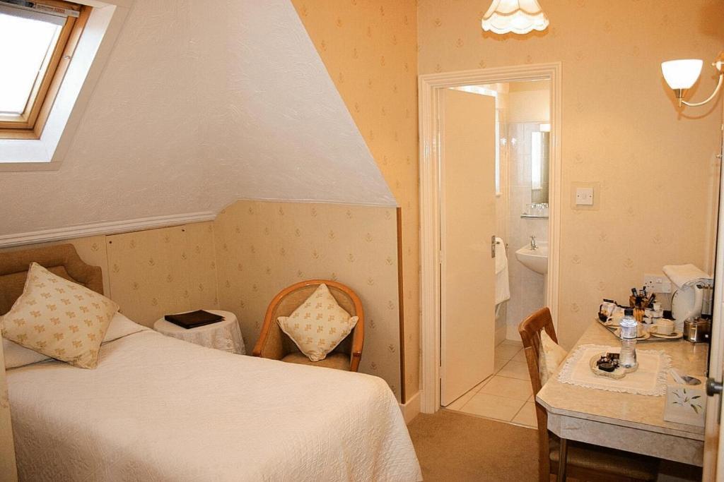 Superior Family Room (2 Adults + 1 Child) - Second Floor