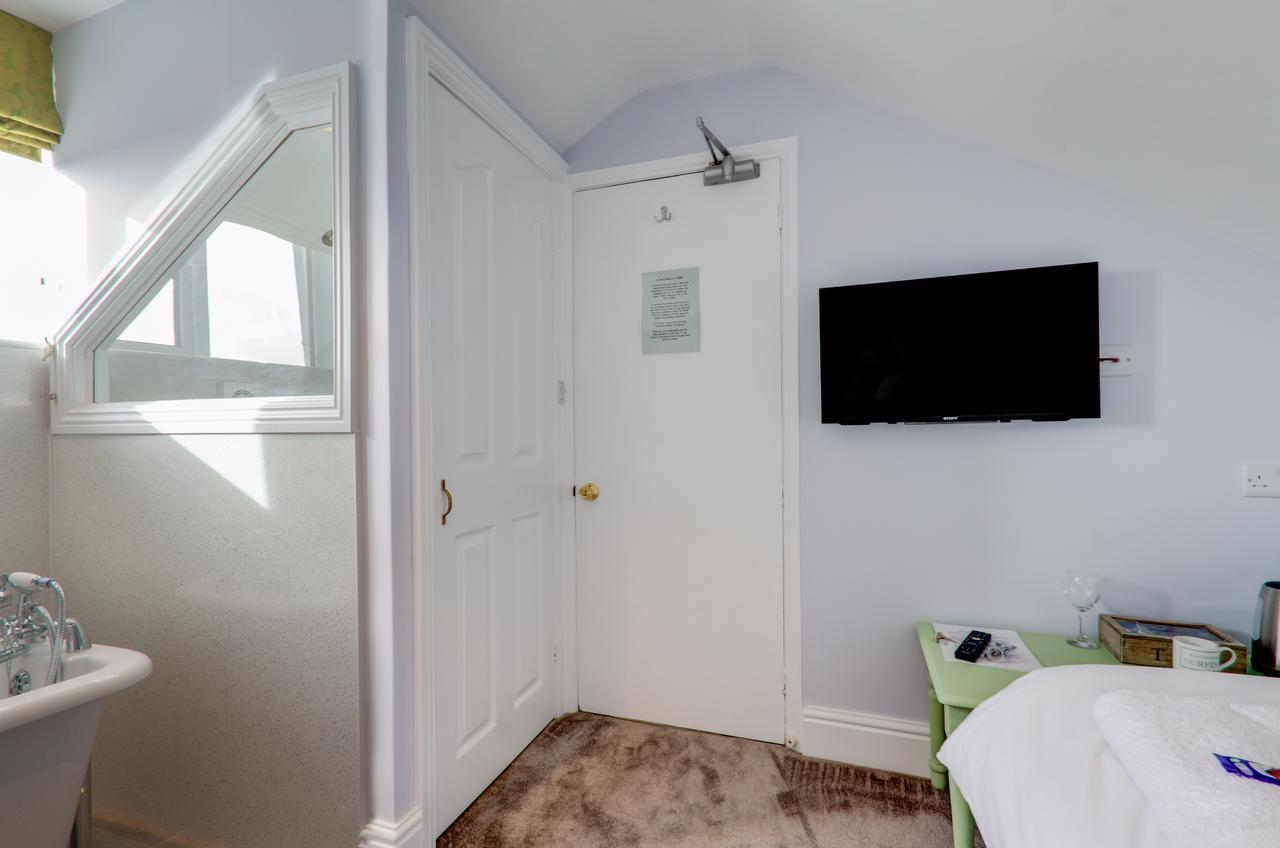 Single Room Bath,639934713:JPEG
