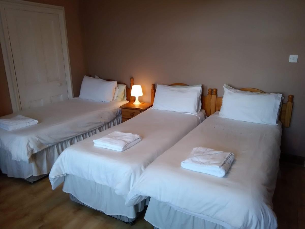 Standard Triple Room with Sea View