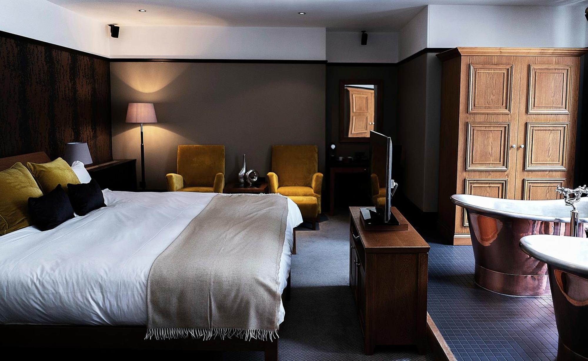 Signature Suite