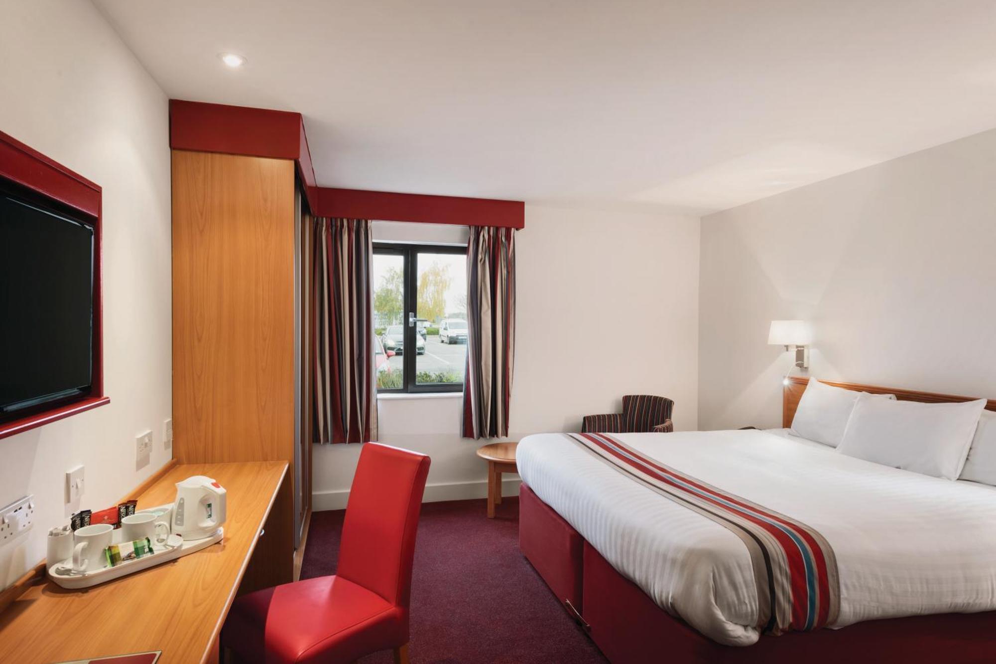 Accessible Double Room,698146161:JPEG