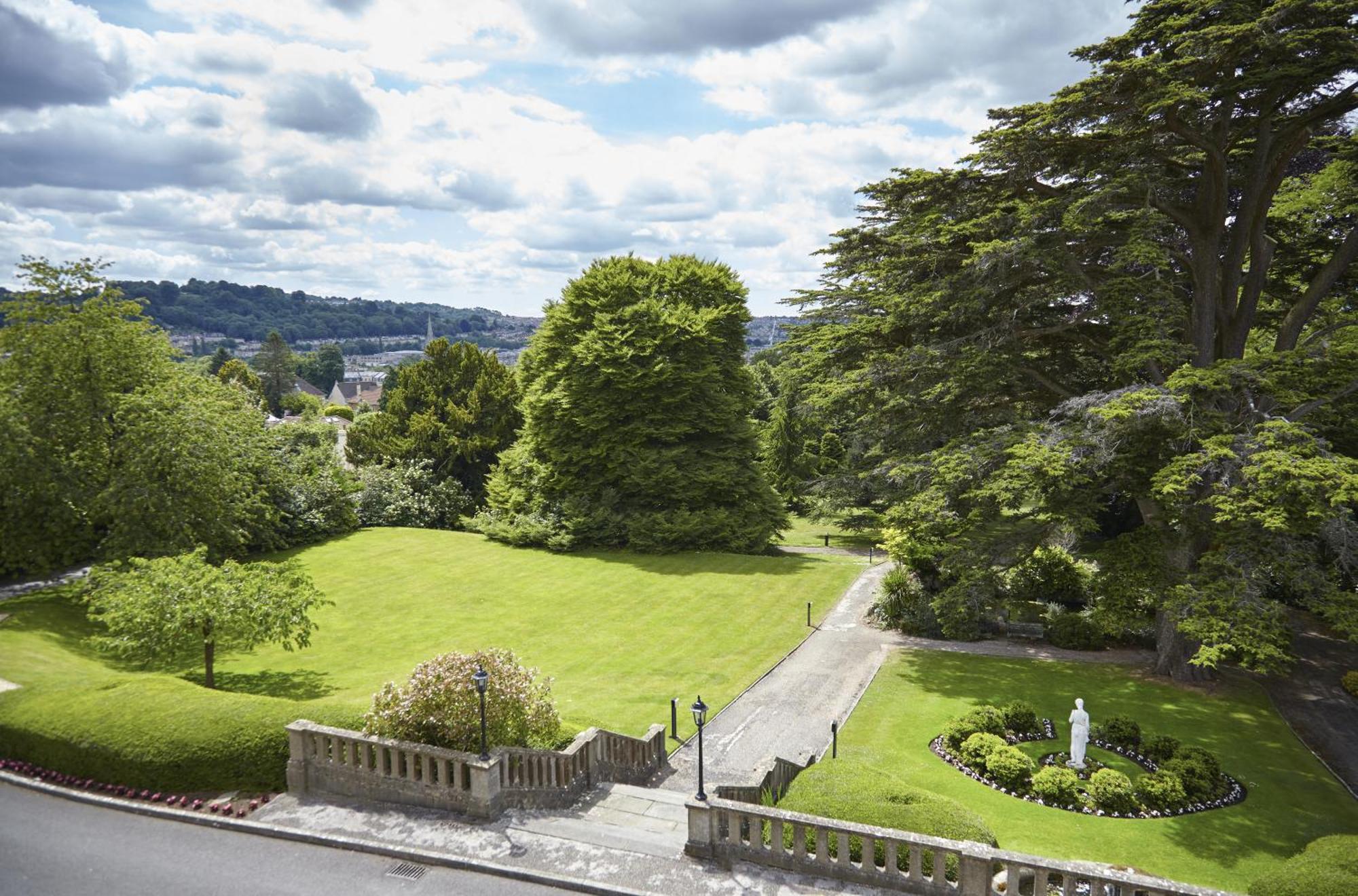 Deluxe Zweibettzimmer mit Gartenblick