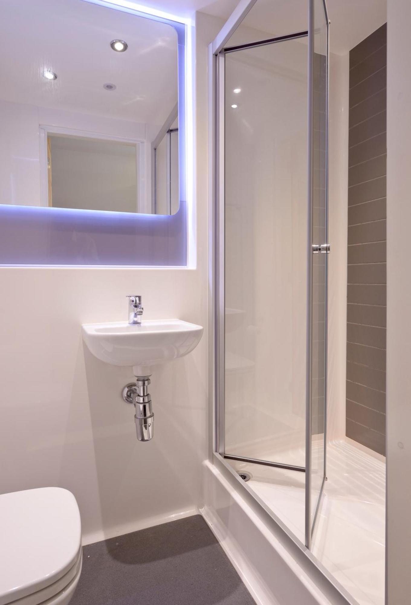 Four-Bedroom Apartment,710401267:JPEG