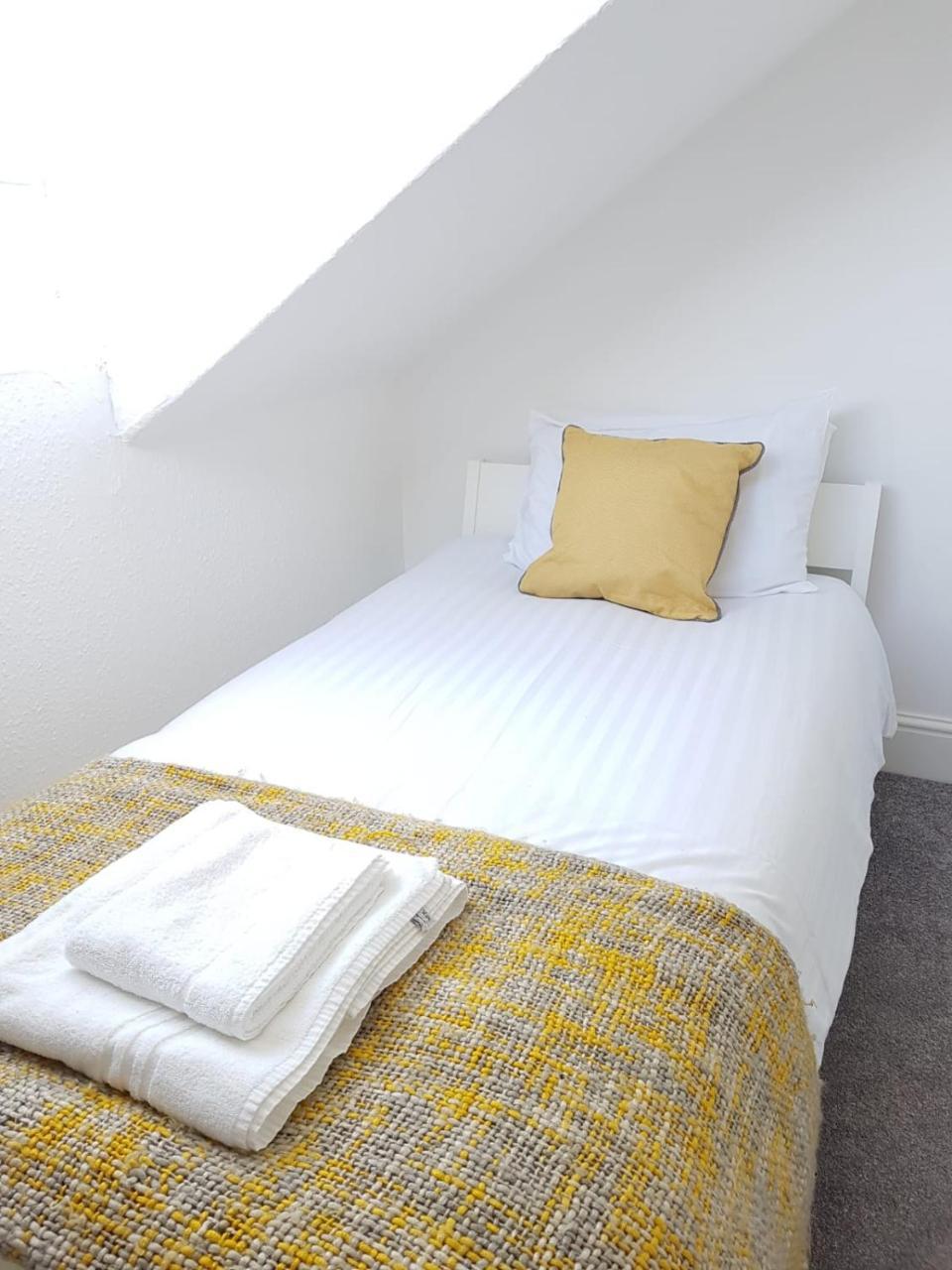 Triple Room with Private Bathroom