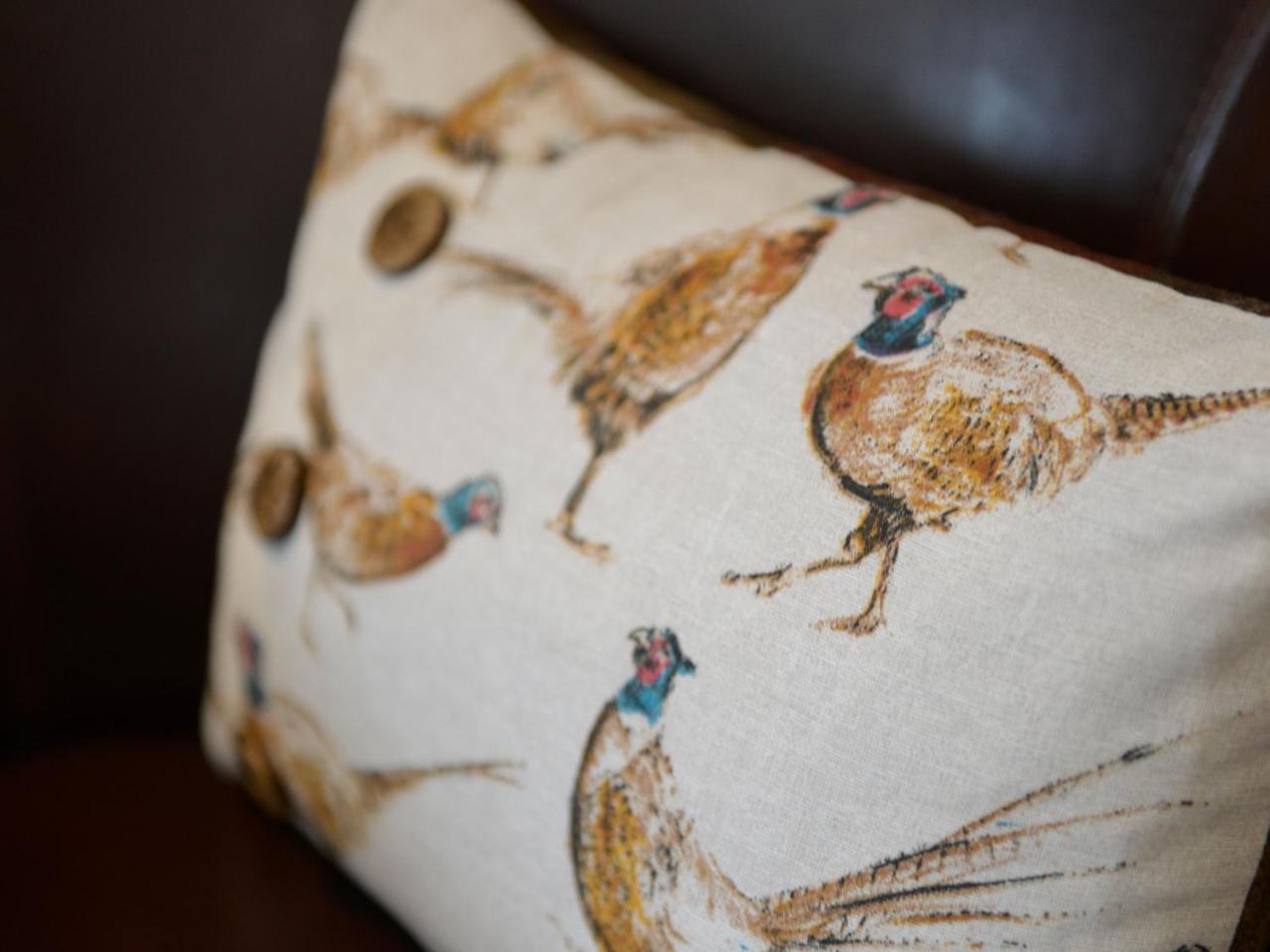 Deluxe King Room - Pheasant